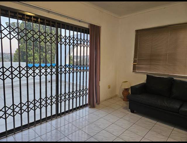 4 BEDROOM CLUSTER FOR SALE IN BRUMA